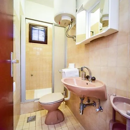 Apartamento Ivan Z2 - 250 M From Zadar