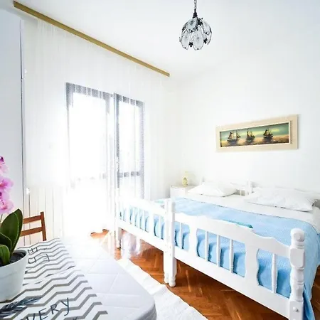 Apartment Ivan Z2 - 250 M From *
