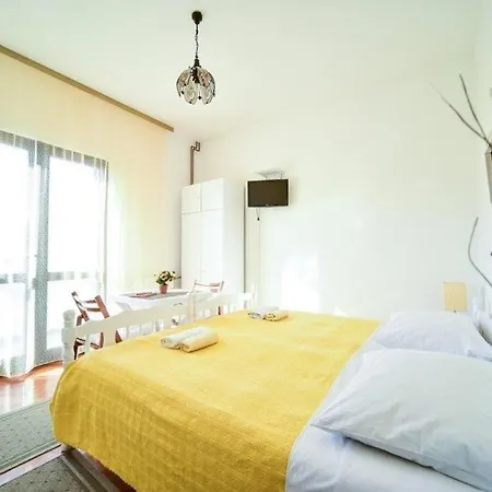 Apartamento Ivan Z2 - 250 M From Zadar
