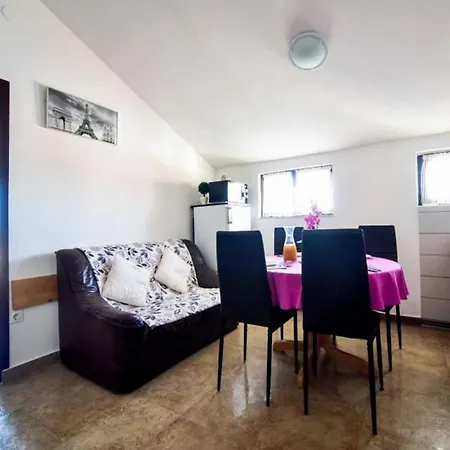 Apartamento Ivan Z2 - 250 M From Zadar